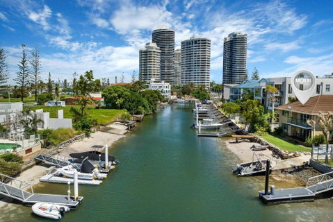 Runaway Bay Waterfront Delight - Go Out 0