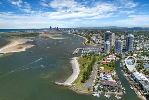 Runaway Bay Waterfront Delight - Go Out 1