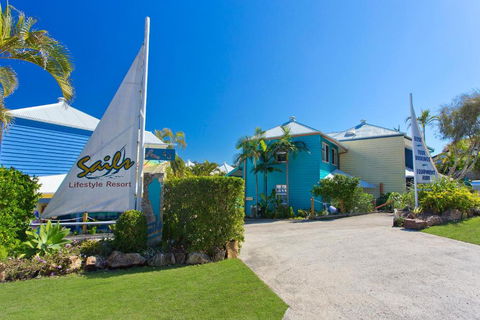 Sails Lifestyle Resort - Pubs and Clubs 3