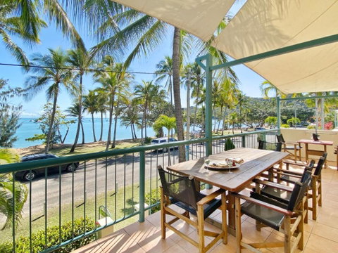 Sails On Horseshoe Apartment 4 - Go Out 1