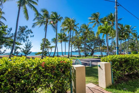 Sails On Horseshoe Apartment 6 - Pubs and Clubs 2