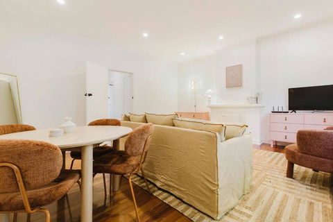 Salmon Calm - Trendy Velvet Allure By Albert Park - Pubs and Clubs 3