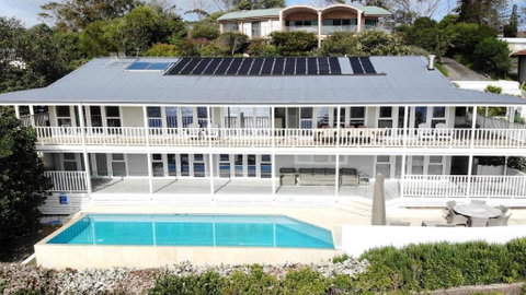 Salt Deck - The Upper Deck Accom Holiday - Pubs and Clubs 0
