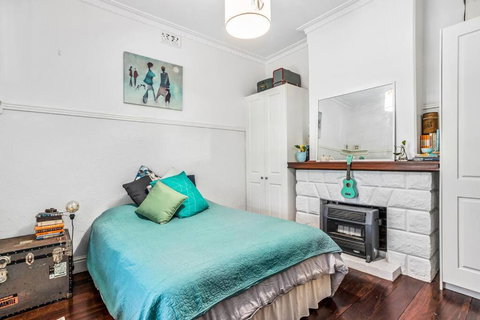 Saltbush Cottage In Fabulous South Fremantle - Pubs and Clubs 2