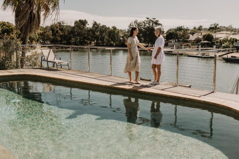 Saltwater Villas - Pet Friendly Accommodation - Go Out 1