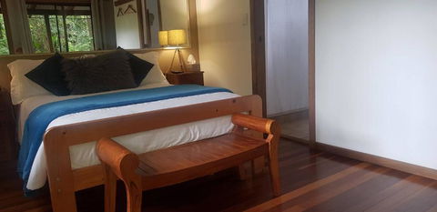 Samurai Beach Bungalows - Port Stephens YHA - Pubs and Clubs 1