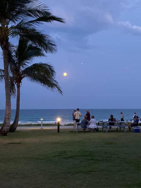 San Simeon Beachfront Apartments Tugun - Go Out 1