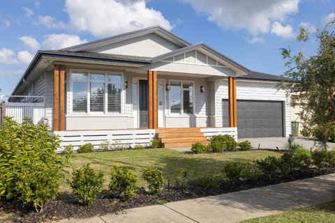 Sanctuary Of Hope By Ready Set Stay - Cowes - Go Out 0