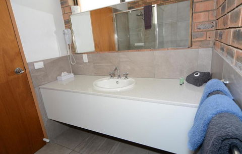 Sandhurst Motor Inn Bendigo - Pubs and Clubs 2