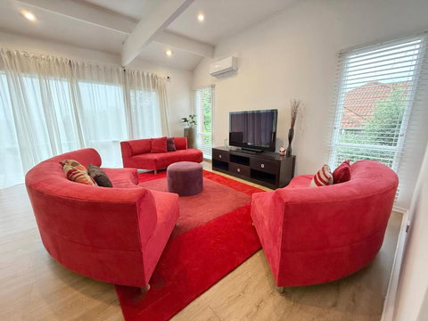 Sanrio Dream Villa Family Retreat With Views - Go Out 0