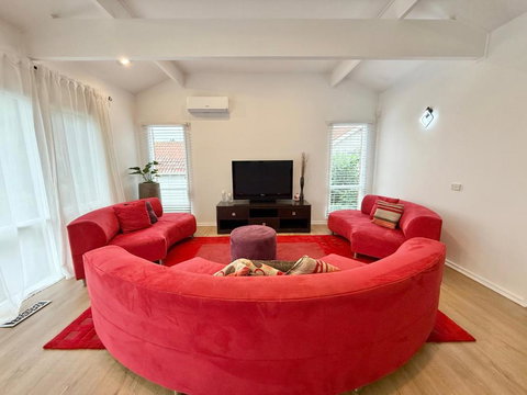 Sanrio Dream Villa Family Retreat With Views - Go Out 3