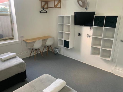Sandy Bottoms Guesthouse - Go Out 3