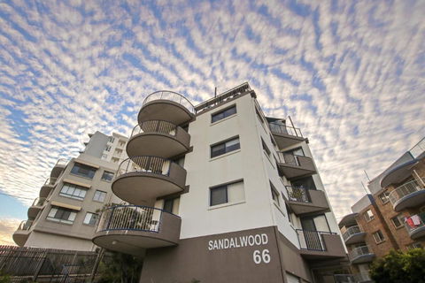 Sandalwood Unit 1 66 Lower Gay Tce - Go Out 0