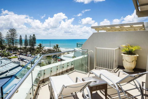 Sandcastles Mooloolaba - Pubs and Clubs 0