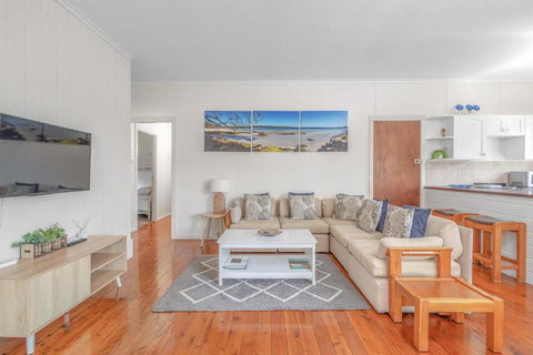 Sandlines At Hyams Beach - Go Out 0