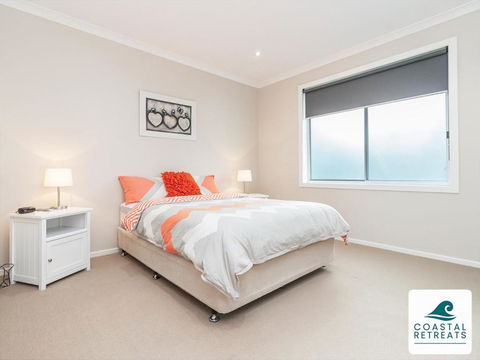 Sandpiper Inverloch - Linen Included - Pubs and Clubs 3
