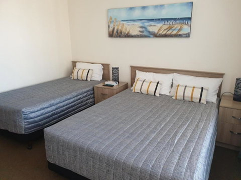 Sandpiper Motel Ulladulla - Go Out 1