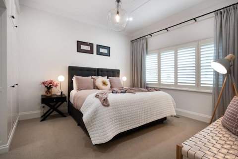 Sandringham - Go Out 1