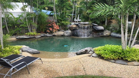 Sandwater Port Douglas - Pubs and Clubs 1