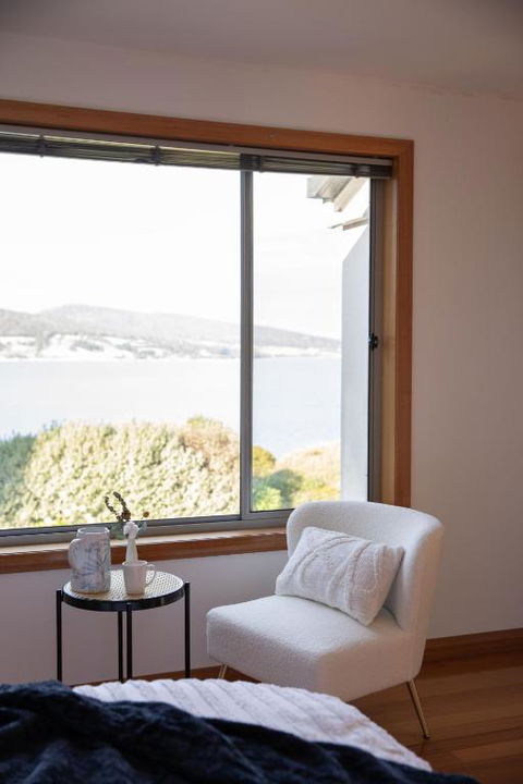 Sea View Guest House - Pubs and Clubs 3