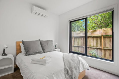 StayAU Modern 4-bedroom TH Bayswater - Pubs and Clubs 2