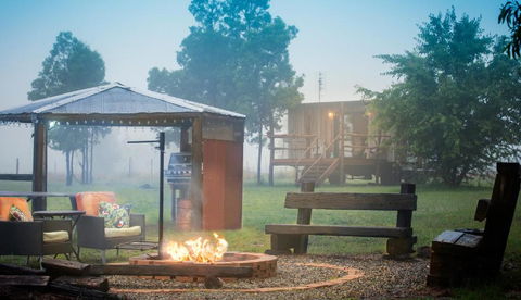 Straw House Farm - STANTHORPE - Pubs and Clubs 2