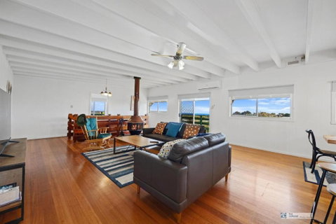 Sunset Strip Retreat - Pubs and Clubs 1