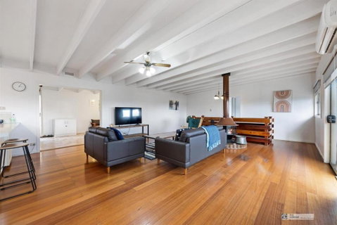 Sunset Strip Retreat - Pubs and Clubs 3