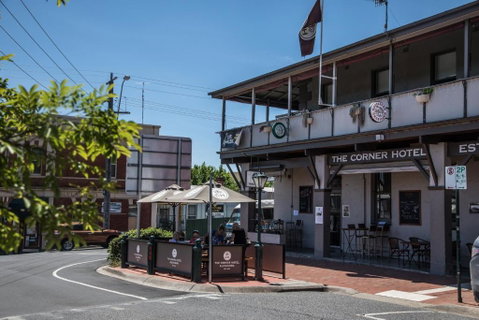 The Corner Hotel Alexandra - Pubs and Clubs 0
