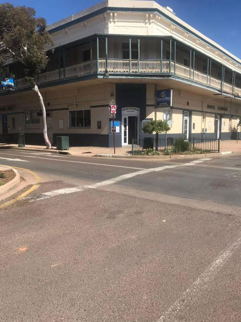 The Flinders Hotel Motel Port Augusta - Go Out 0