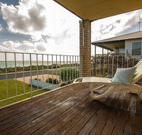 Beachside At Silver Sands - Pubs and Clubs