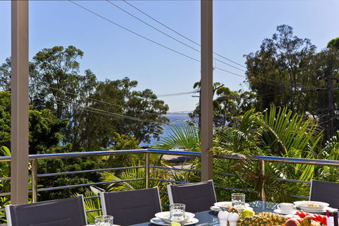 Beachside Haven - Your Perfect Oasis Home - Pubs and Clubs 3