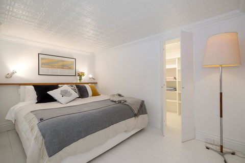 Beachside Luxury Loft Apartment - Go Out 2
