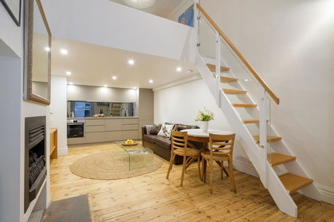 Beachside Luxury Loft Apartment - Go Out 0
