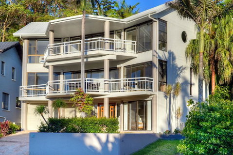 BEACHSIDE MANOR - Walk To The Beach - Pubs and Clubs 0