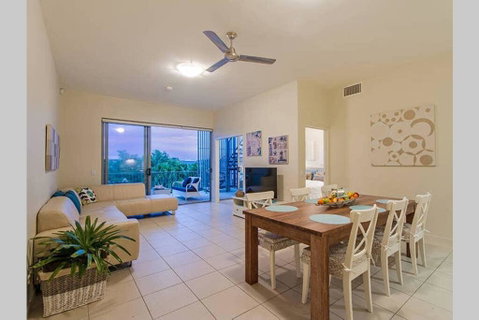 Beachside Penthouse With 360views - Go Out 0