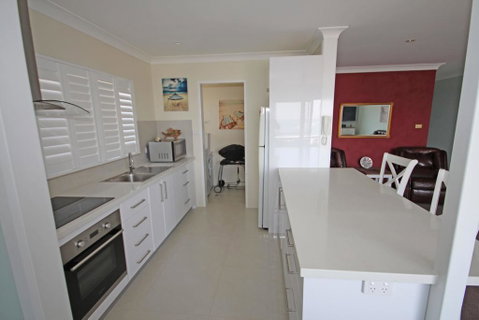Beacon Heights Coffs Jetty - Pubs and Clubs 2