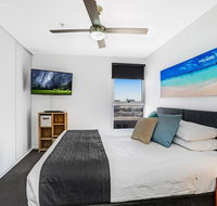 Beau Monde Apartments Newcastle - Worth Place Apartment - Go Out