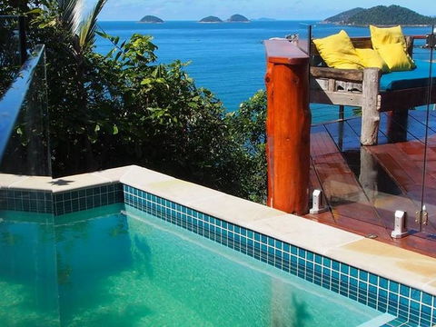 Bedarra Island Treetop Hideaway - Pubs and Clubs 1