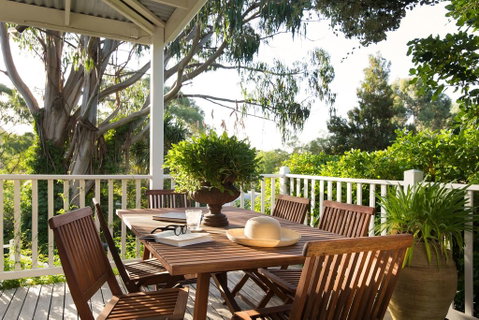 Beecroft House - Pubs and Clubs 2