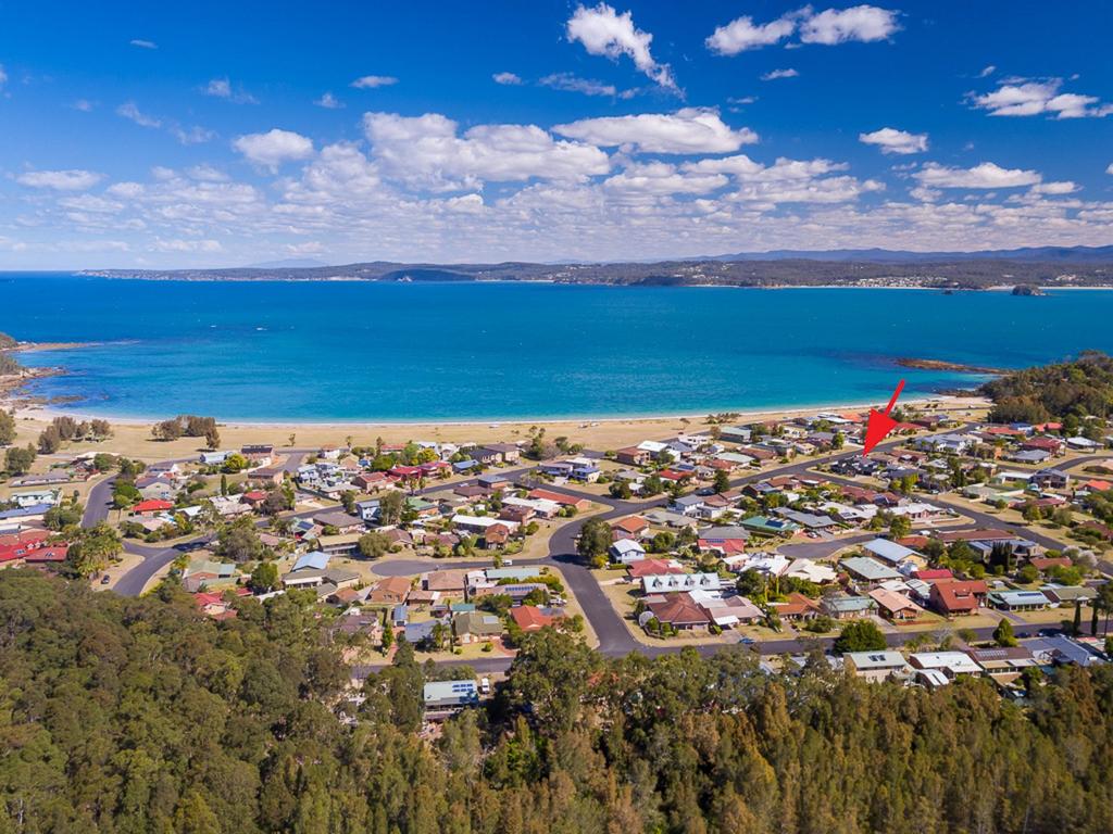 Maloneys Beach NSW Pubs and Clubs