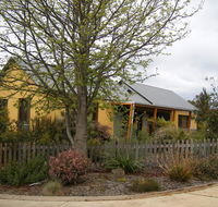 Bella Villa - Pubs and Clubs