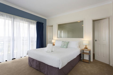 Bella Vista Townhouse With Views - Go Out 1