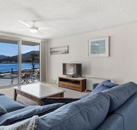 Bella Vista Unit 4 - Shoal Bay - Pubs and Clubs