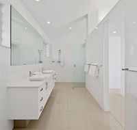 Bella Vista West 3 Luxury Ocean View High Ceilings Golf Buggy Sleeps 8 - Pubs and Clubs