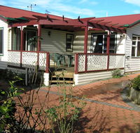 Belle Cottage - Pubs and Clubs