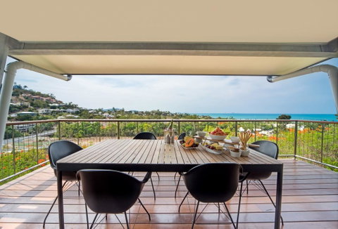 Bellevue Holiday Home - Airlie Beach - Go Out 1