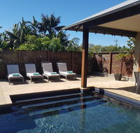 Belvoir Pavilions near Berry - Pubs and Clubs