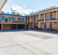 Bentleigh Motor Inn - Go Out