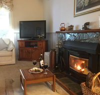 Bessie's Cottage - Pubs and Clubs